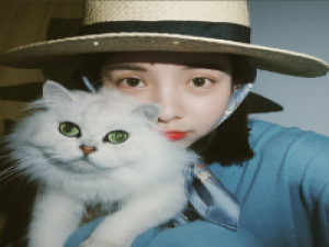 薄倩 流年，诉说着无力。