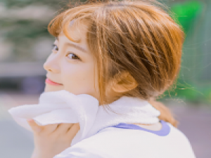 薄倩 有卑微的男女，但没有