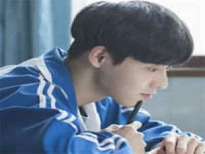 让我做你的私人头像库。 很累不想睡，我在等谁