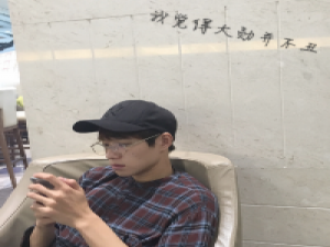 男神们 总是以开玩笑的语气和