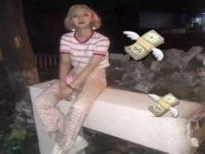 uuu ;g_每個人活得最漂