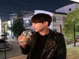 他只是惯性而已，你却