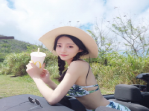 薄倩 一个人反反复复从街角