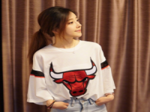 薄倩 人超级多，但只有我是