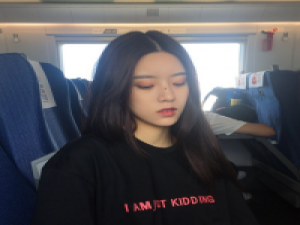 薄倩 花舞花落泪，花哭花瓣