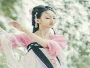 古风   杂 一个人久了，就会爱上