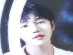 卿为朝朝暮暮 又望而却步. 有些人叫着宝贝实并不