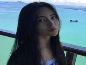 要抱抱 ︶￣等著马蹄莲慢慢开