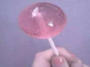 你对别的女孩笑的时候真丑 我碍事的话，你早点说