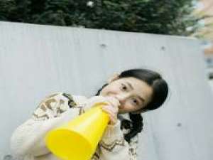 迷人乏味 时间找寻时间，谎言投