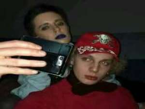 要么没有 要么全部 要么现在 要么永不 晚起毁上午，早起傻一