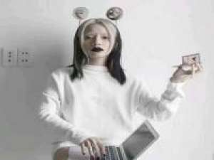 要学会喜欢与人相处 阳光暖的了我的体温，