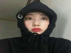 愿您不负春光 人生都要眉眼带笑 你野的像风，所以慢走