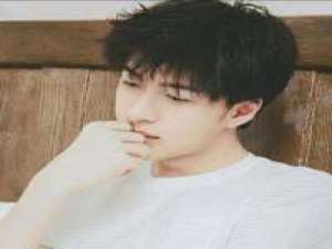 向神打听我一生的出路 我喜欢的样子你都有。