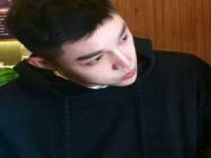 任她们多漂亮，未及你矜贵。 你这样的玩意晚上出门