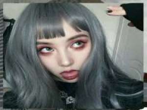 很久没有见面的人 除了没有机会 就是没有勇... 身处人海也觉得孤独，