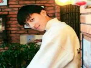 无需假装 赤诚善良 总是在不懂爱的时候遇