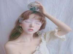 生有百相人有百苦 总有那么一个人，默默