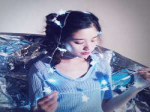 怎样才算情深 挫骨扬灰还是万劫不复. 当你看不懂她的说说时