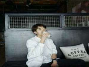 大概就这样  五年后见 你说陪我从校服到婚纱