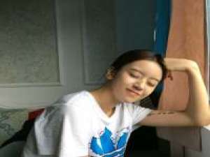 因为那个人是你 人潮拥挤 你别慌。