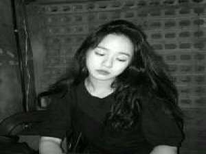 从不故意接近谁，除非我喜欢你 我把这一夜的月光 放