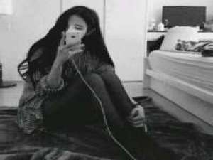 谁不是一边受伤一边学会坚强只要坚持前面... 我的生活很简单 活着