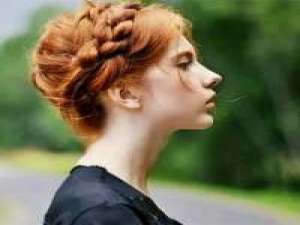 很多时候想找个怀抱歇歇不关暧昧不关情...