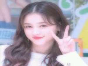 姐到哪里都是焦点。