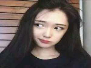 我不喜欢别人捏我的脸