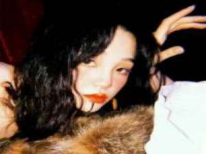 :     "对太喜欢以及     ... 他奔向了幸福，她却还
