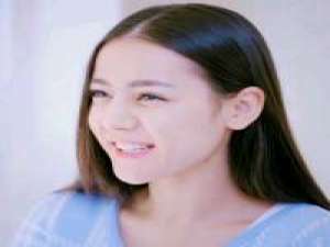 迷人乏味 山头消减了，远处有雾