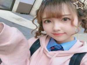 不用那么小心翼翼  爱你的人不需要你完美... 是不是我不善言辞就活