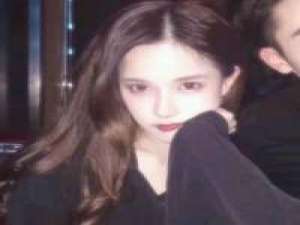 我这个人说白了 也不是什么好东西 见一个... 爱情一直存在，只不过