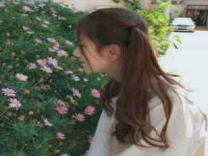 我用未来赌你别走  希望你不要让我输 ??... 日子照旧，自斟自酌自