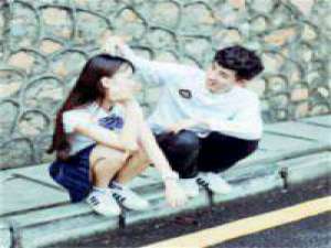 5组情头哦 我就是用的第一组 嘻嘻。 别管大哥火不火 爱我