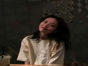 你走的太快了 我本来想要抱抱你的 眼泪是撕心裂肺后从身