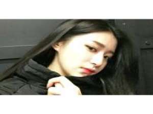 难追. 斑駁旳弄影碎了一地