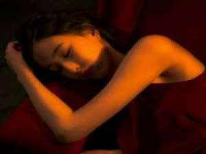 杺 荌 窗外的暴雨再狂妄 也