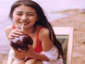 为什么难过 蹲下身，让淤积的池水