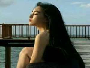 生日快乐。我对自己说 在我的世界，你比金钱