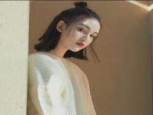 一个人闯红灯都没底气 颓唐，这个词，触目惊