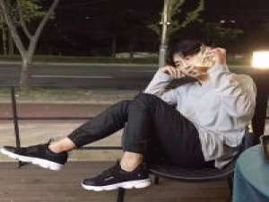 后来心酸苦酒我自己尝大风大浪我自己挡 毕业了不要忘记我毕竟