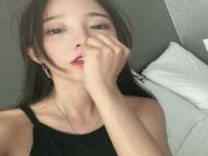 当我看着你为她哭红了