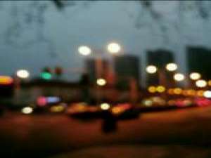 回家的路上……灯光眷恋…… 有时候，最好的安慰，