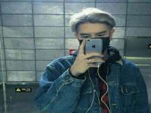 “其实人都差不多新鲜感和热情消失得很快有... 有一种伤，很伤很伤，