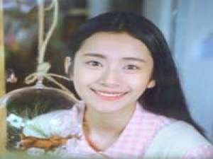 与君初相识犹如故人归 整个世界好像只有我疲