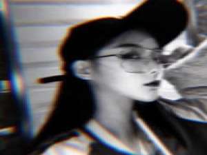 黑白头像了解一下 孤城易守 空房难寝