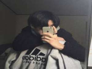 我爱吃屎我腿长两米我爱你只有一个真话 飞船总在夜晚街角等待