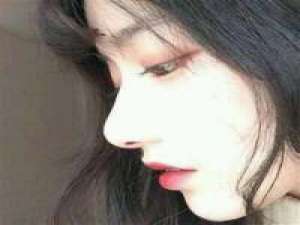 一个人有多不正经 就有多深情 我想在你心里长成一棵